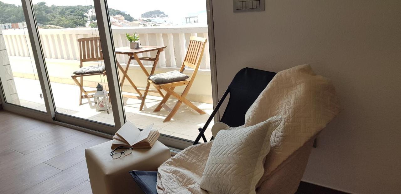 Apartments Huljic フヴァル エクステリア 写真
