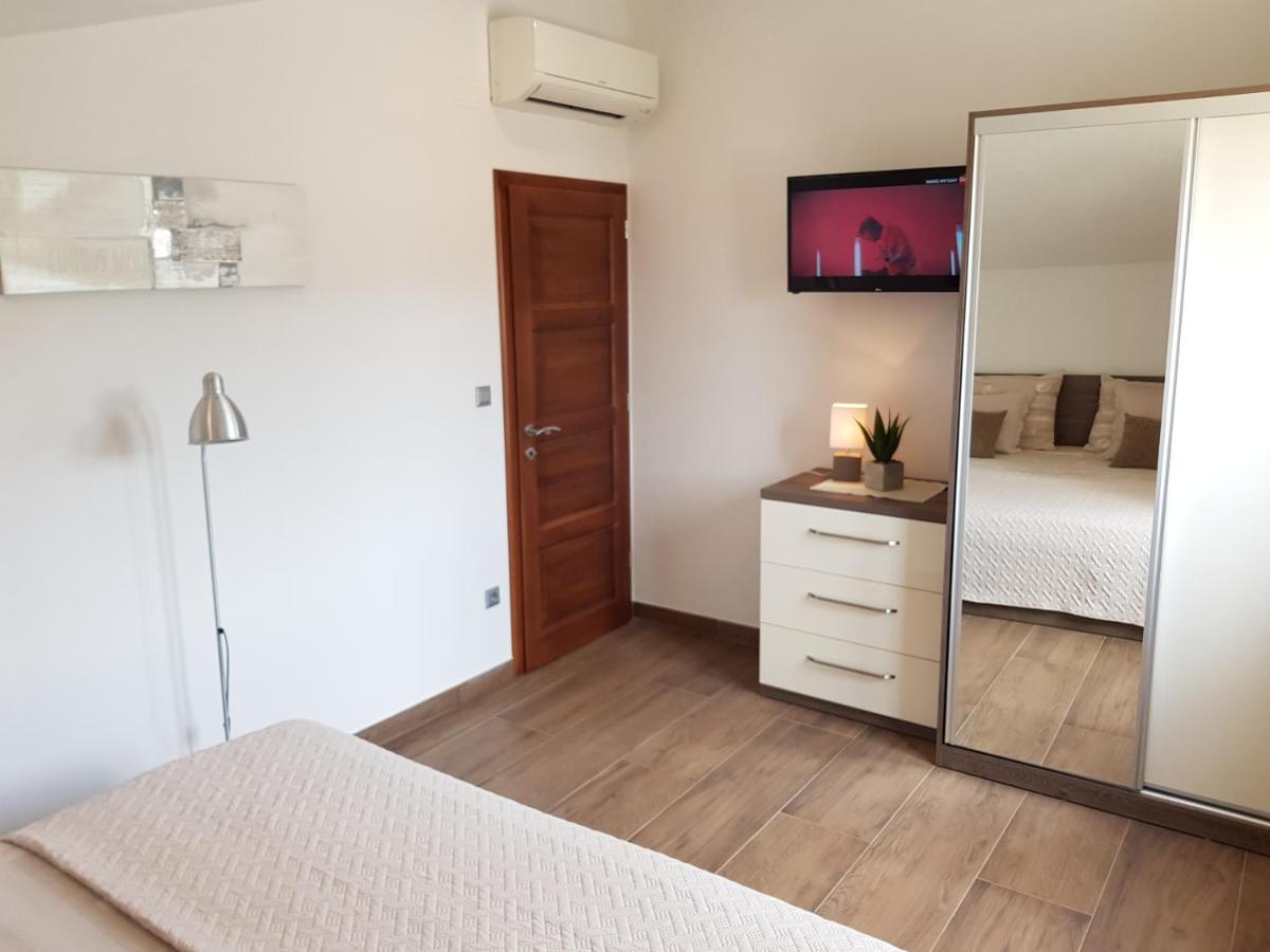 Apartments Huljic フヴァル エクステリア 写真