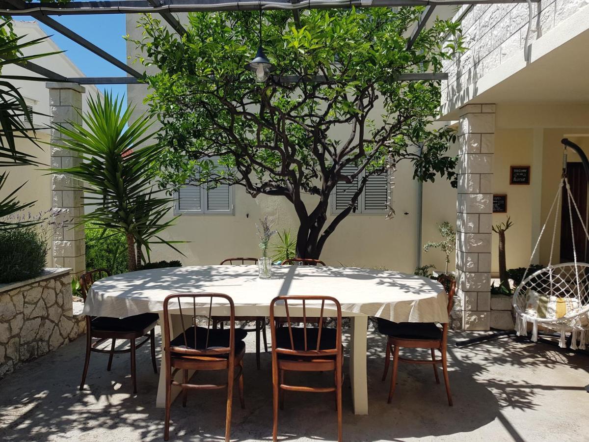 Apartments Huljic フヴァル エクステリア 写真